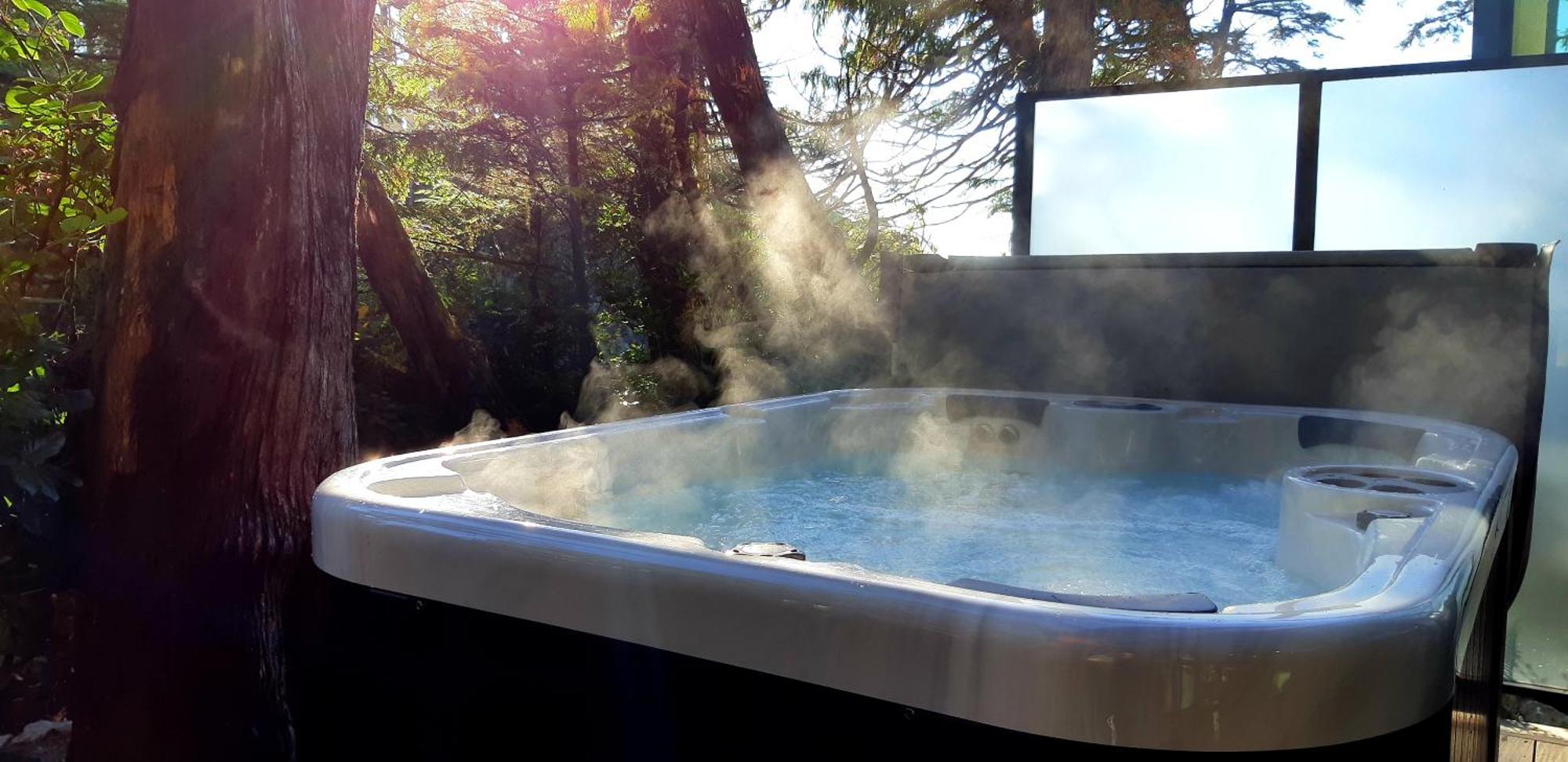 Storm Cove Suites Ucluelet Room photo